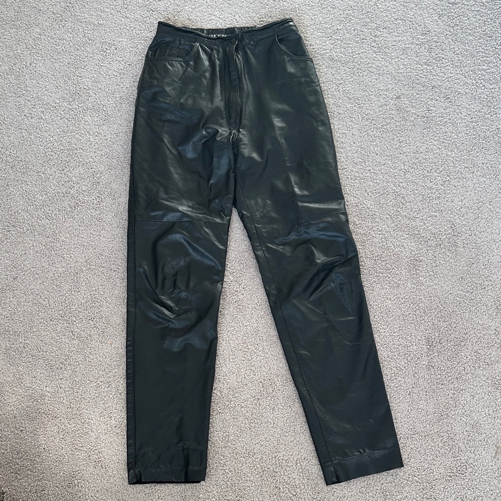 Vintage High Waisted Phoenix Women’s Classic Black Leather Pants- Size 6
